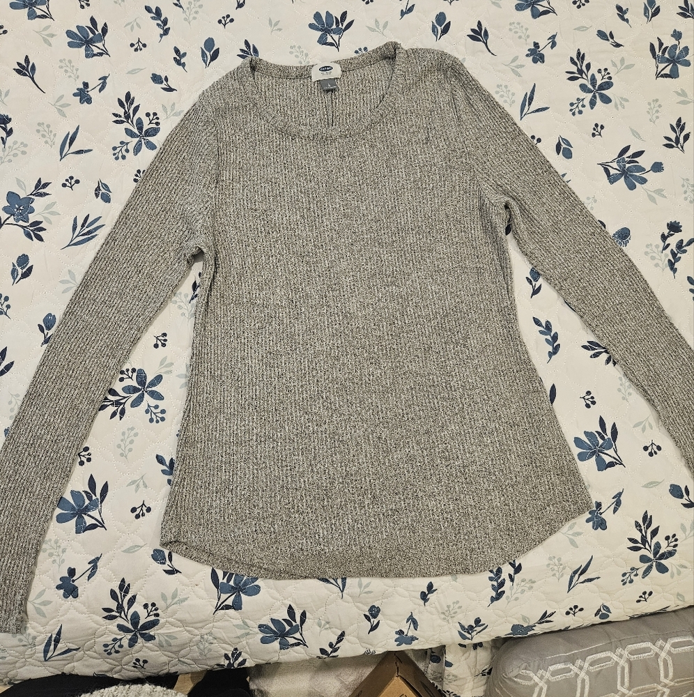 Old Navy Gray Crew Neck Sweater Soft Knit Classic